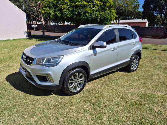 CAOA CHERY TIGGO 2 1.5 MPFI 16V FLEX LOOK 4P AUTOMÁTICO CAOA CHERY TIGGO 2 1.5 MPFI 16V FLEX LOOK 4P AUTOMÁTICO